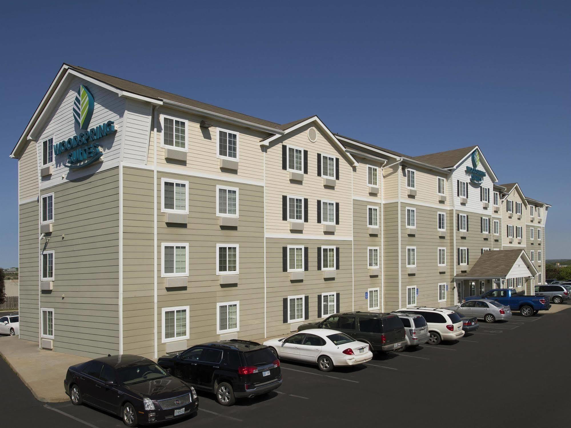 Woodspring Suites 토피카 외부 사진
