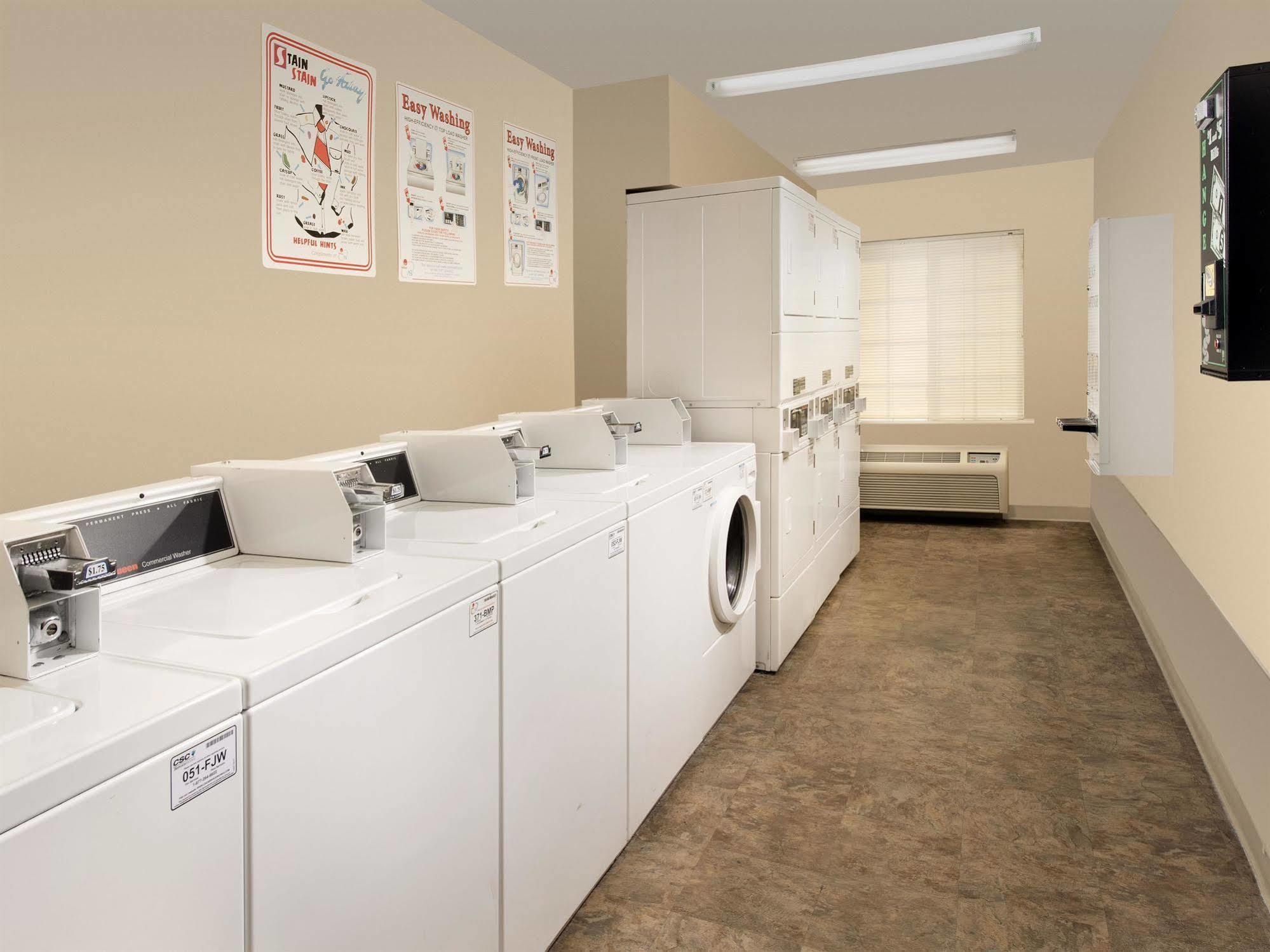 Woodspring Suites 토피카 외부 사진
